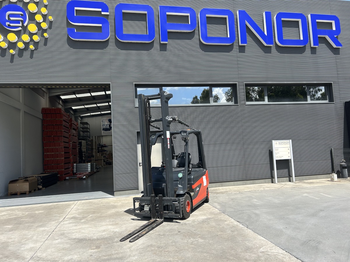 Soponor - Estantes, Racks, Empilhadores 25 Empilhador Linde E25 2.86 mts 4.43 mts editada